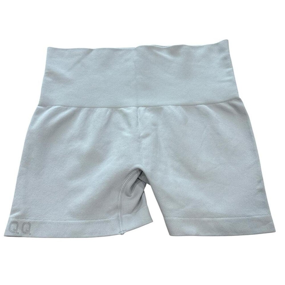 OQQ Women’s High Rise active shorts. Great condition! size Large